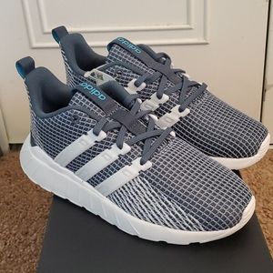 Adidas Questar Flow K boys running shoes